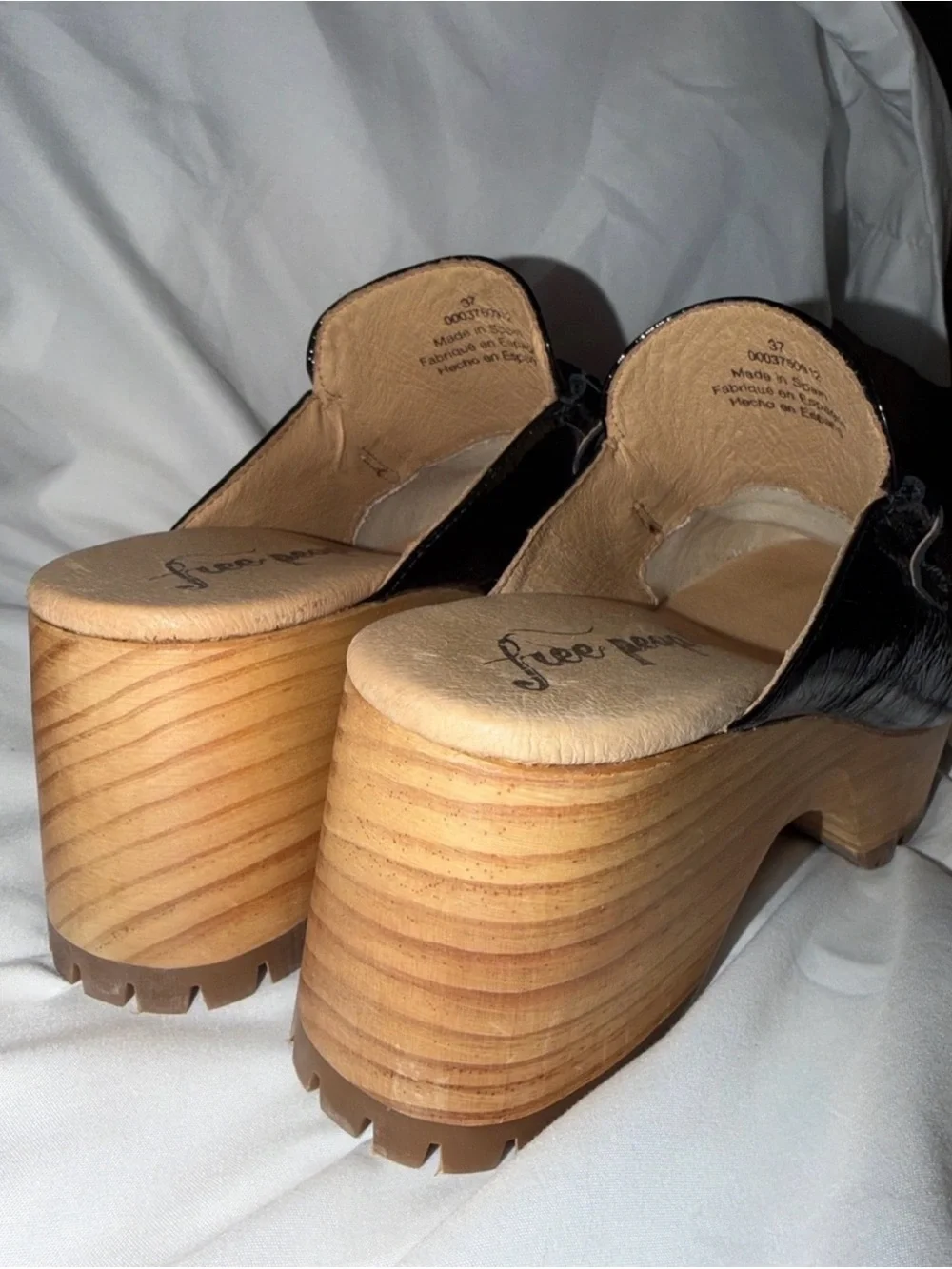 Free People Black Patent Leather Wood Clog Mule Loafers EU 37 Chunky Lug Sole